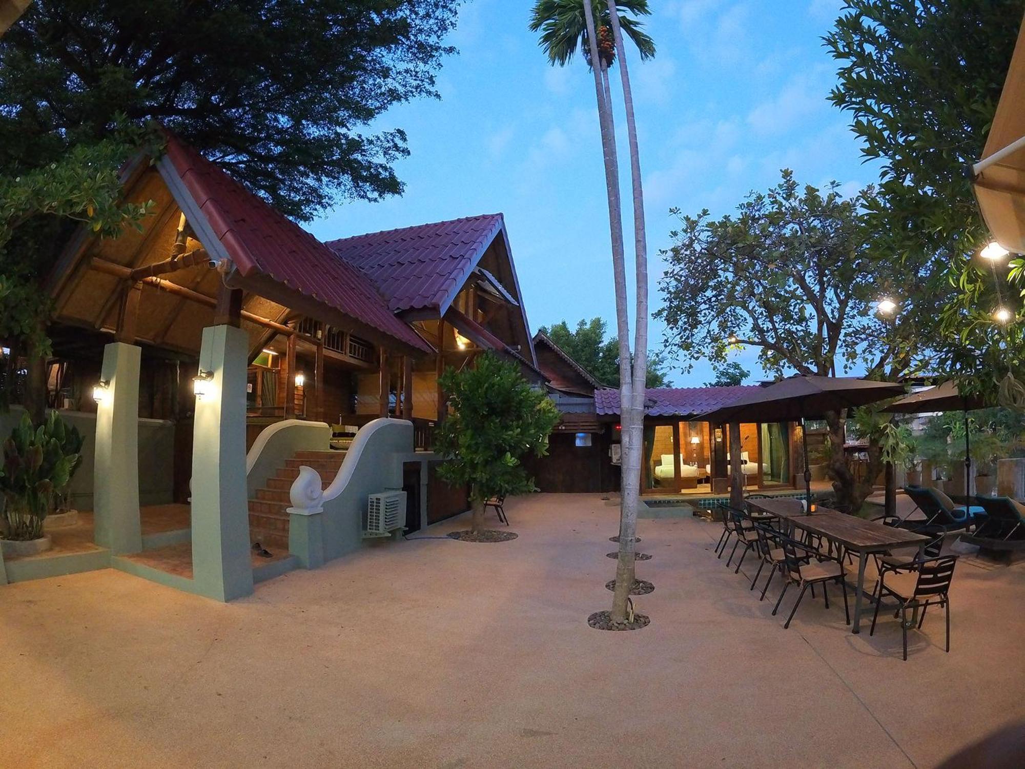 Tolani Riverside Villa Chiang Mai Exterior photo